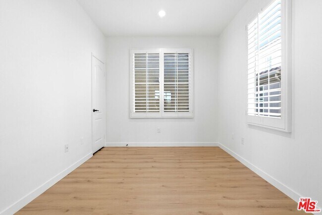 Building Photo - 20140 Pienza Ln