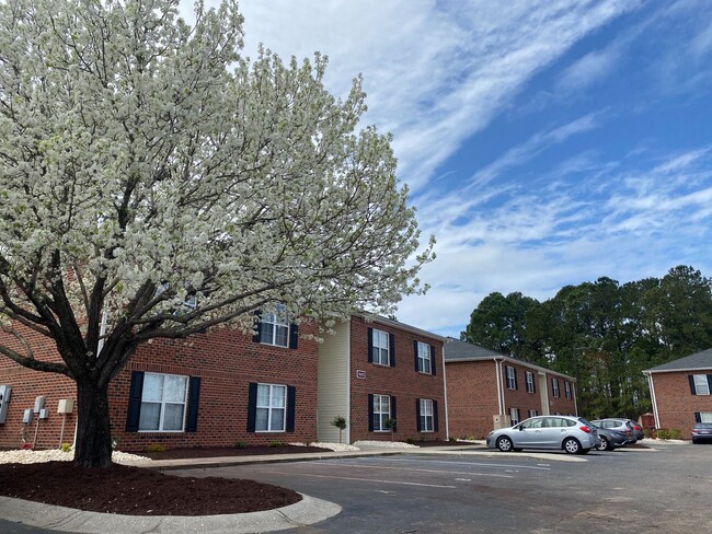 Building Photo - Free application fees until Friday is our gift to you!