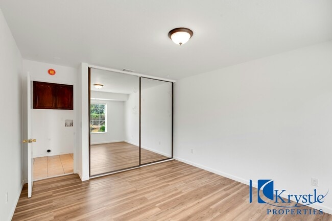 Building Photo - 118 Percheron Ct