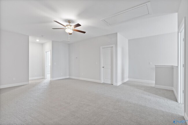 Building Photo - 121 Iberville St