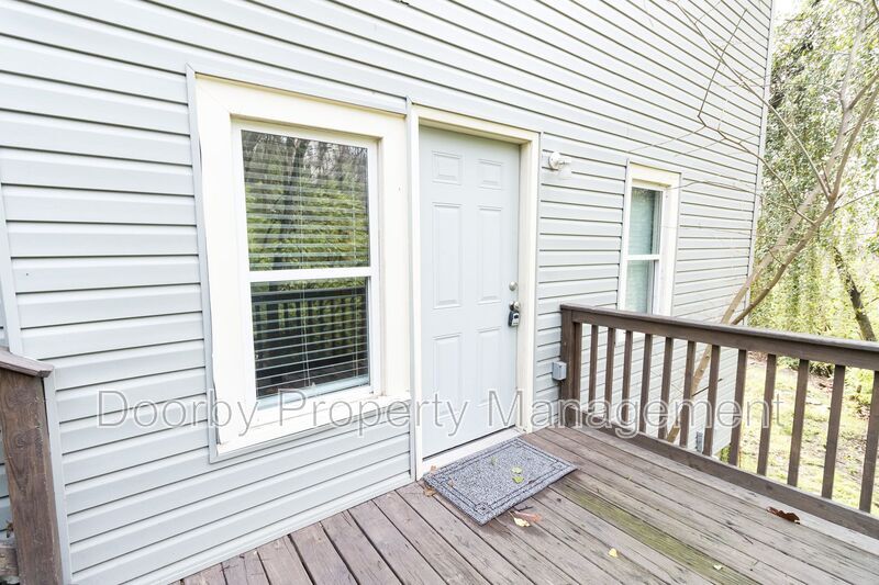 Building Photo - 612 Druid Ln