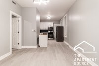 Building Photo - 1333 W Walton St