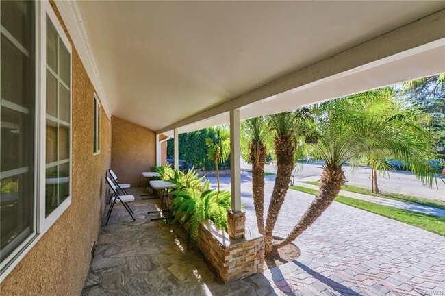 Building Photo - 814 Kellogg Ave