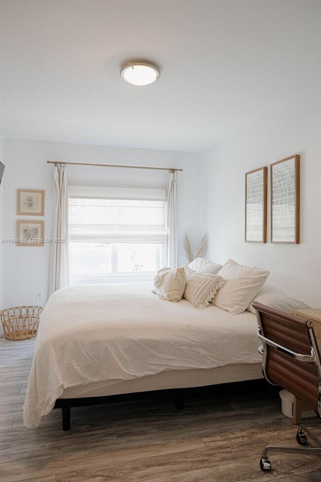 Building Photo - 3205 SW 68th Ave