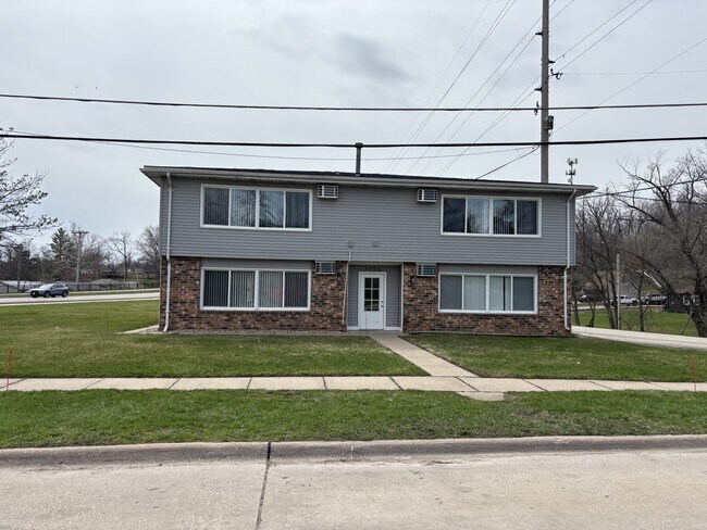 Building Photo - 1705 Edgewood Dr NW