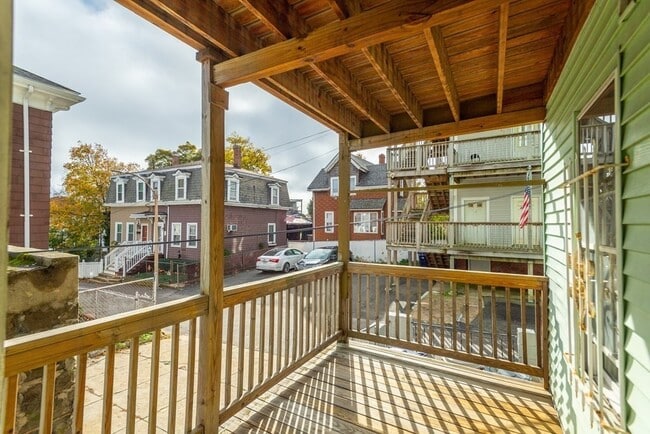 Building Photo - 43 Buttonwood St