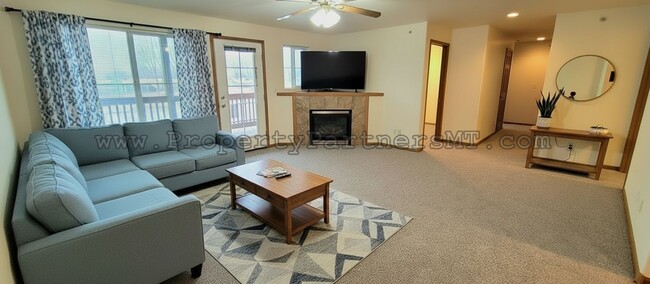 Building Photo - 101 N Shore Dr