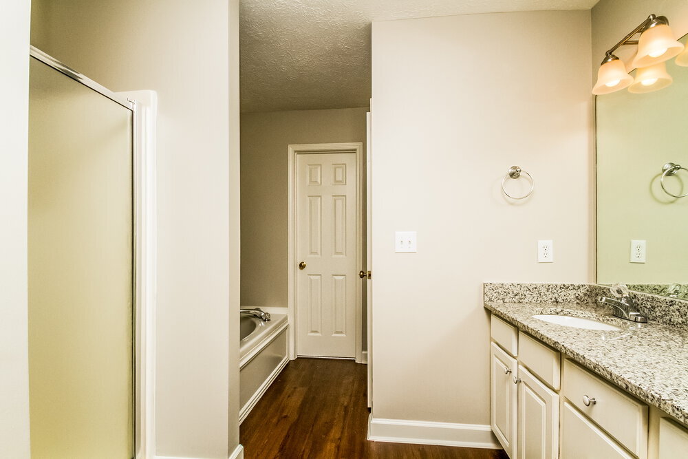 Building Photo - 1114 Poplar Hollow Dr