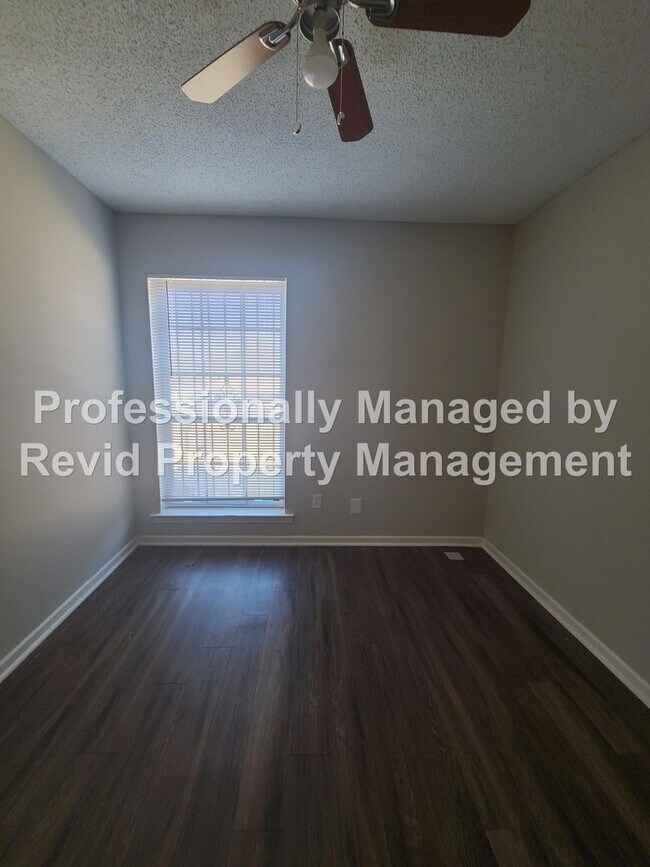 Building Photo - 5157 Blacksmith Dr
