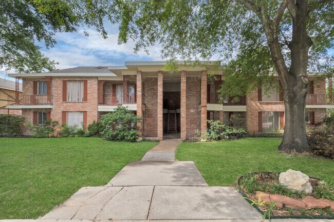 Building Photo - 4702 Cashel Cir