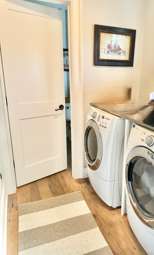 Building Photo - 9 Barclay Ct