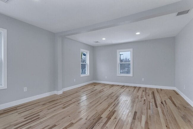 Building Photo - 73 Walnut St