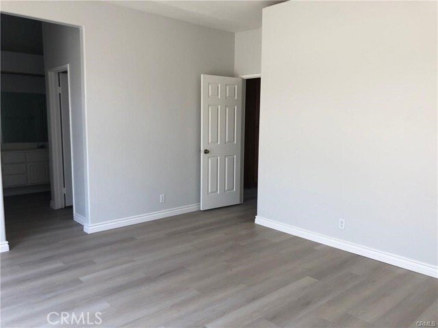 Building Photo - 15974 Sunburst Dr