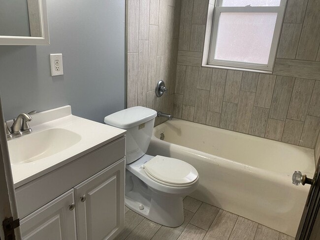 Building Photo - A Must See!