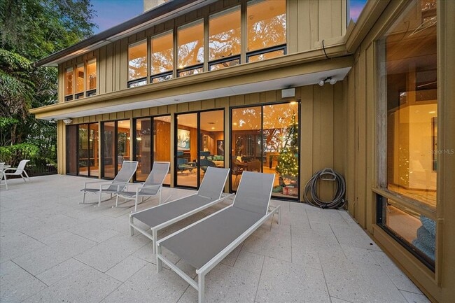 Building Photo - 3348 Old Oak Dr