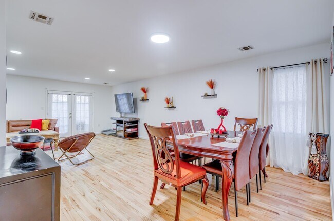 Building Photo - 34 Pamrapo Ave