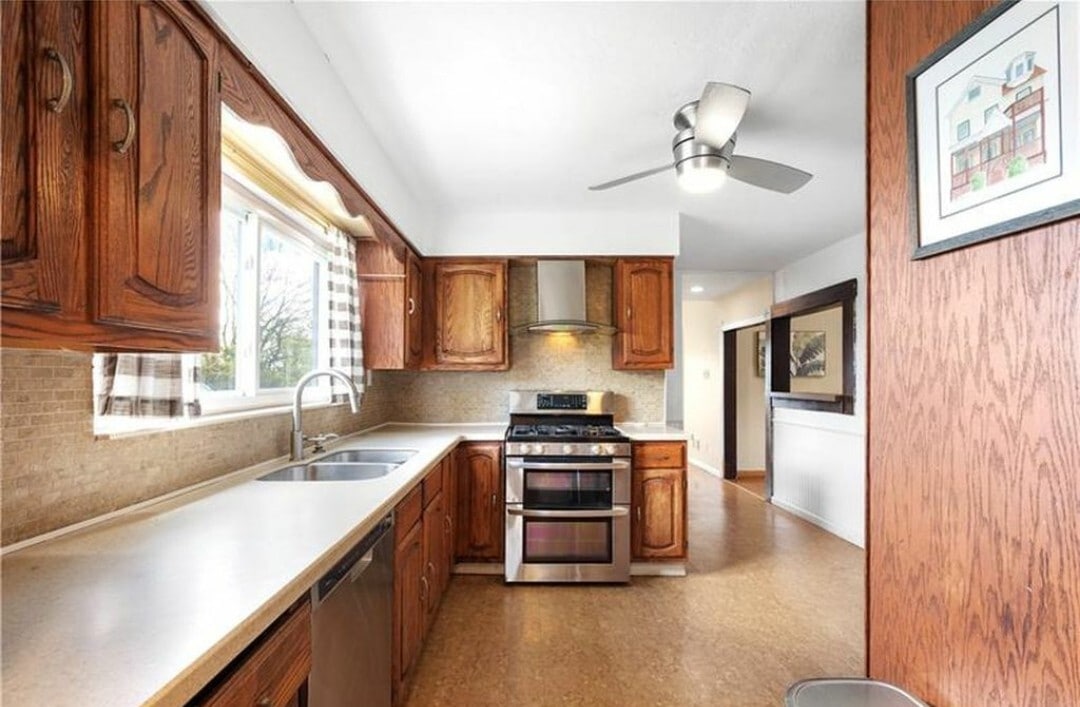 Building Photo - 310 Marsonia St