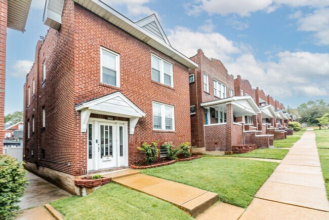Building Photo - Beautifully rehabbed unit in Tower Grove S...