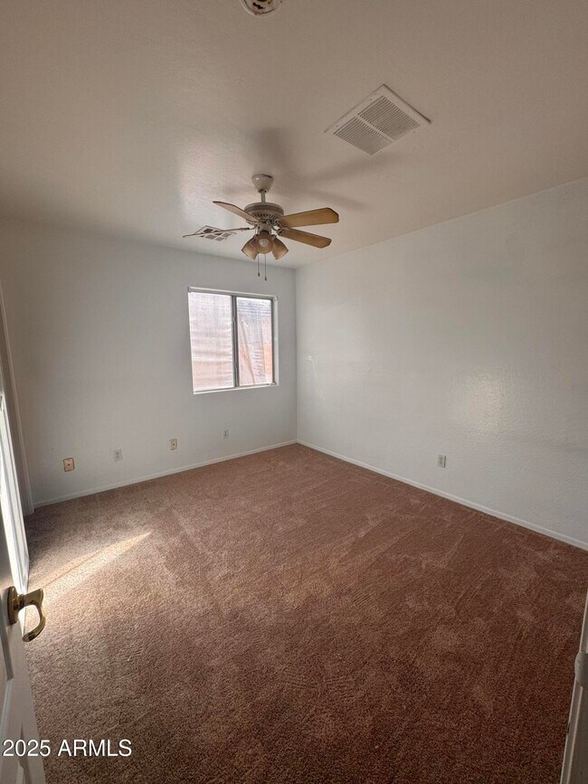 Building Photo - 20956 N Sansom Dr