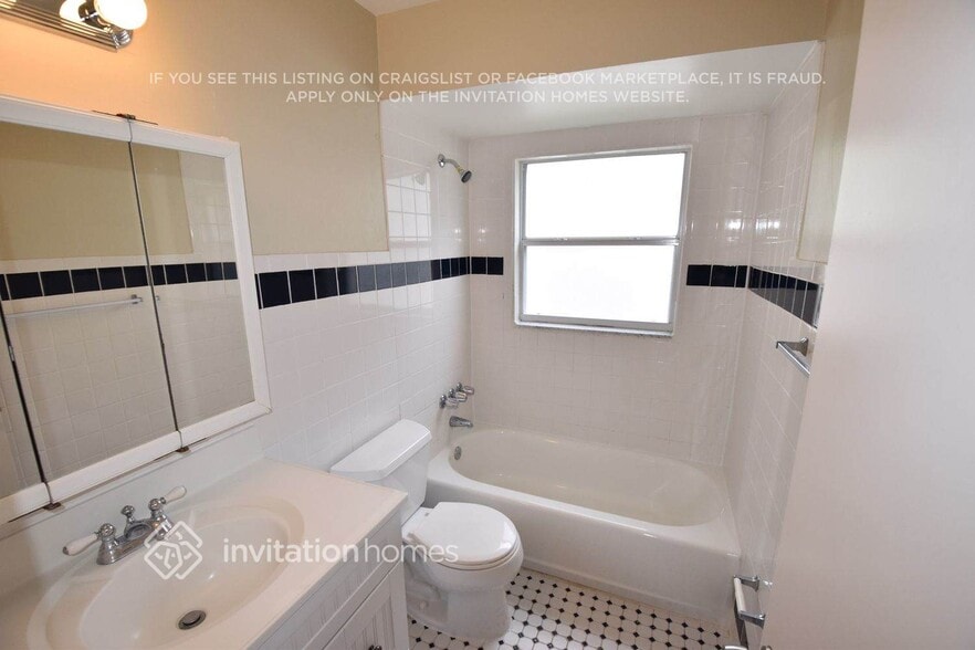 Building Photo - 405 Chestnut Ave