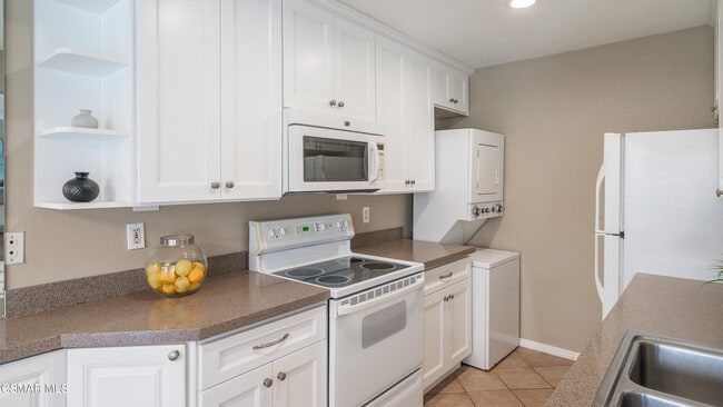 Building Photo - 1161 Landsburn Cir