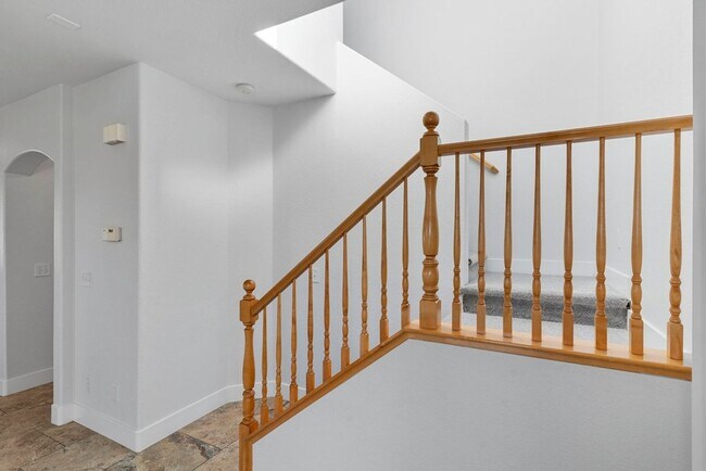 Building Photo - *NICE UPGRADED HOME IN SOUTHERN HIGHLANDS!!