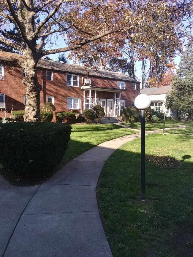 512 Brooklawn Ave 512 Brooklawn Ave Roselle NJ 07203 Apartment Finder