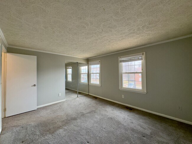 Building Photo - 5371 King Arthur Cir
