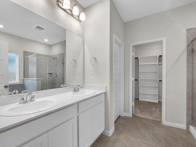 Building Photo - Gorgeous home now available for rent in th...