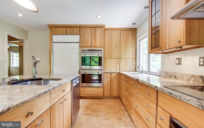 Building Photo - 1011 Shipman Ln