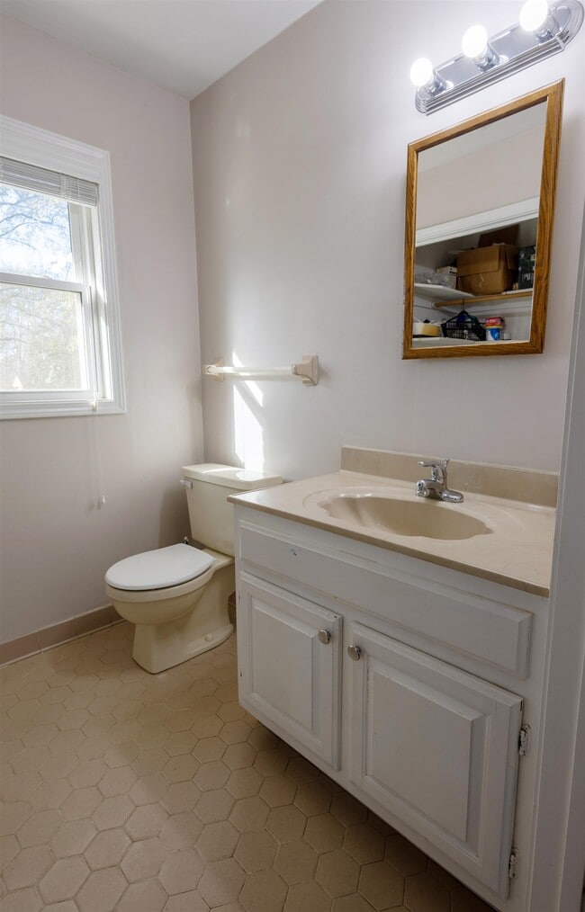 Building Photo - 5454 Brantford Ave