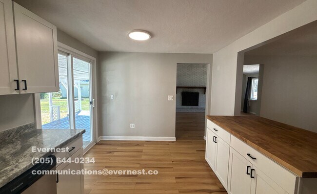 Building Photo - 3623 Bolamo Dr