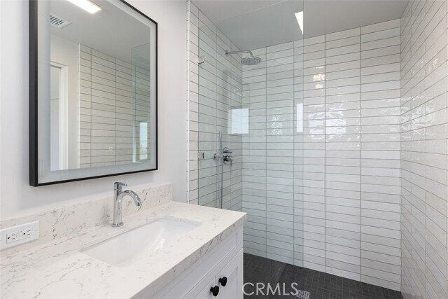 Building Photo - 21552 Treetop Ln