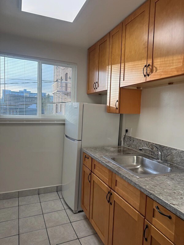 Interior Photo - 1819 N. Ivar Avenue,