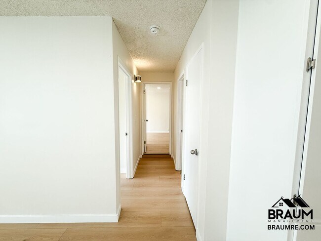 Building Photo - 5461 Kester Ave