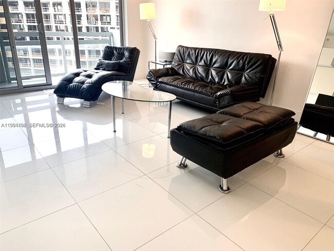 Building Photo - 1500 Bay Rd