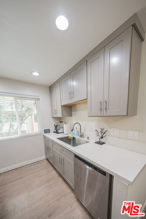 Building Photo - 15425 Sherman Way