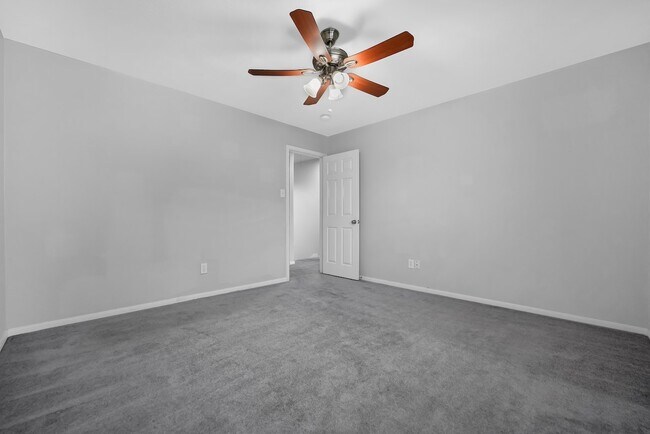 Building Photo - 6006 Barany Ct