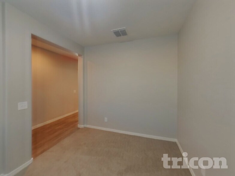 Building Photo - 19401 N Nocera Rd