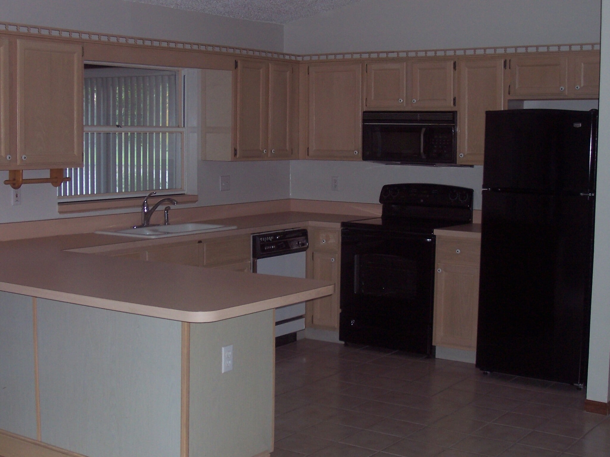Building Photo - 1340 Woodlake Circle