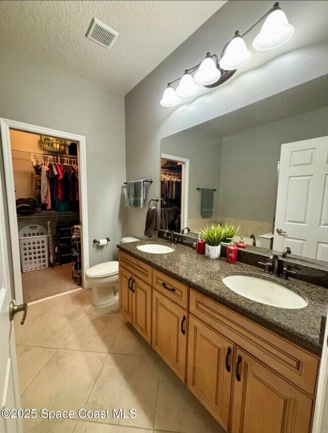 Building Photo - 3126 Arden Cir