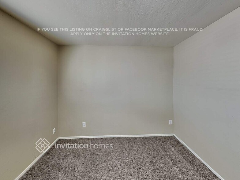 Building Photo - 3831 W Naomi Ln