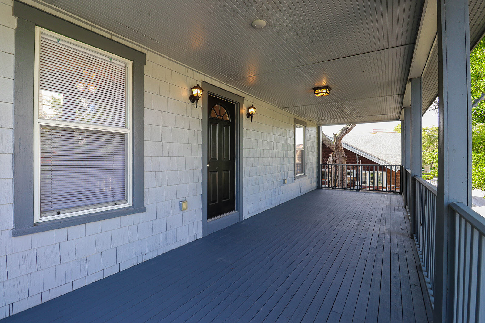 Building Photo - 203 16th St W