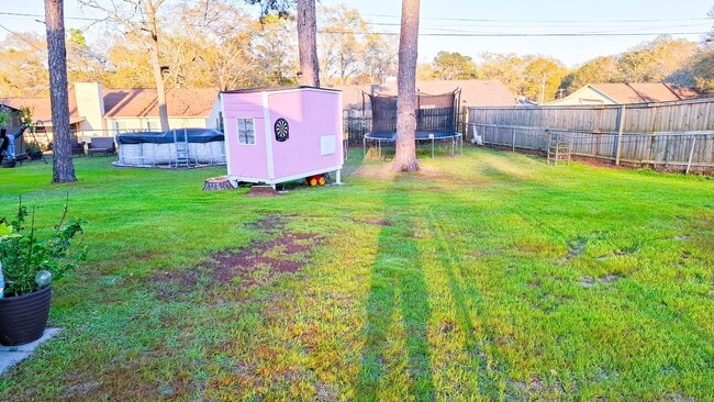 Building Photo - 403 Antler Dr