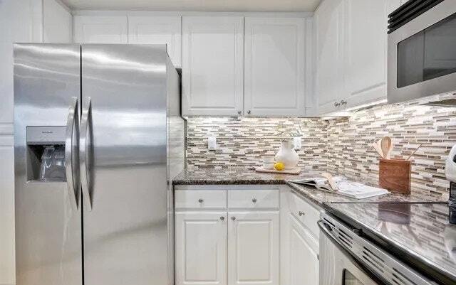 Building Photo - 9253 Regents Rd