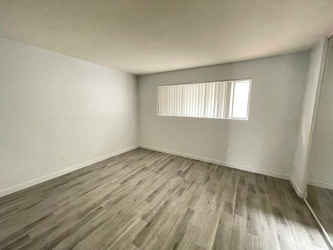 Building Photo - 8131 San Angelo Dr
