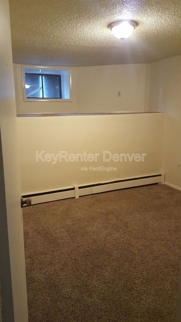 Building Photo - 1118 6th St