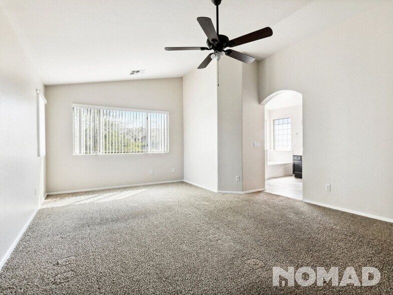 Building Photo - 6041 N Pajaro Ln