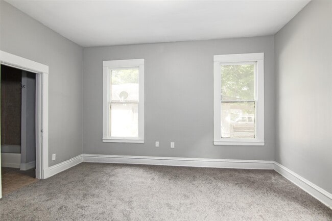 Building Photo - 3220 Melbourne St