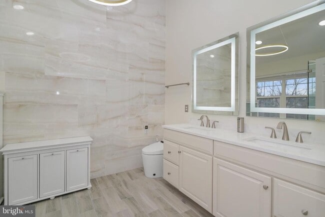 Building Photo - 43104 Baltusrol Terrace